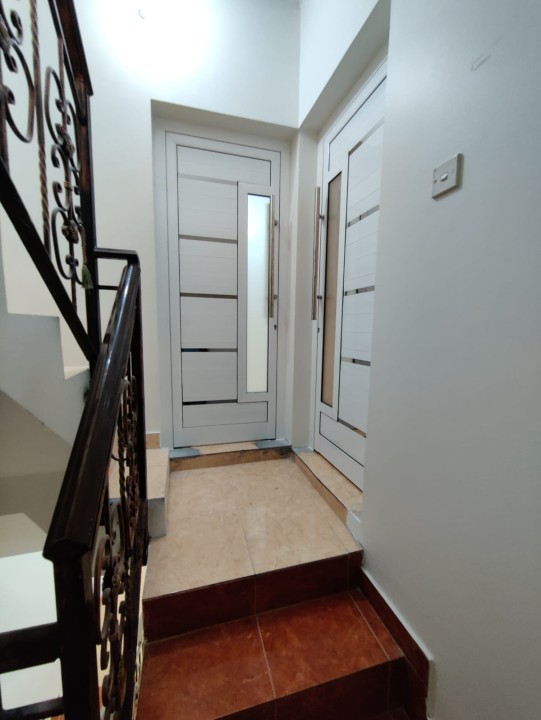 property 7574 image 6