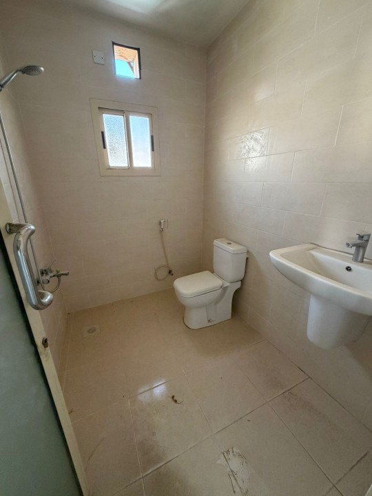 صورة مكتب للإيجار في عالي #7639 2