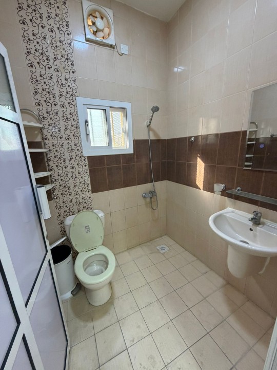 صورة شقة للإيجار في بني جمرة #7956 2