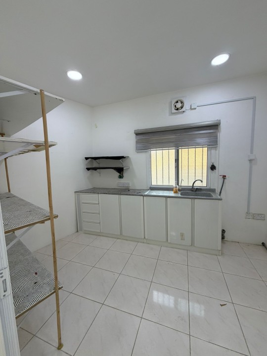 صورة شقة للإيجار في بني جمرة #7956 3