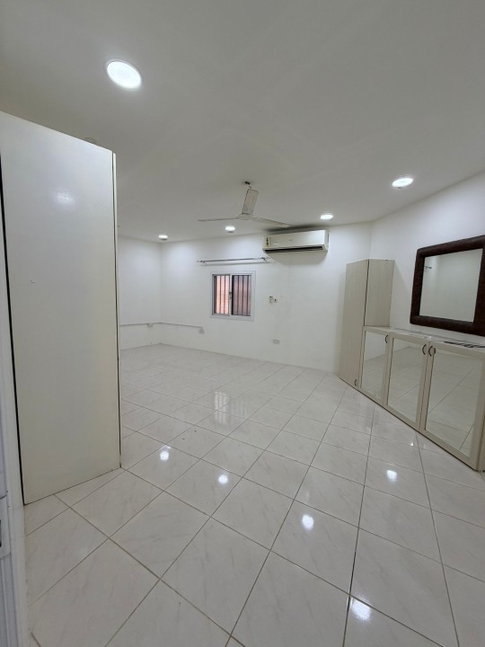 صورة شقة للإيجار في بني جمرة #7956 5