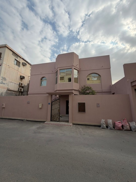 صورة فيلا للإيجار في توبلي #8016 4