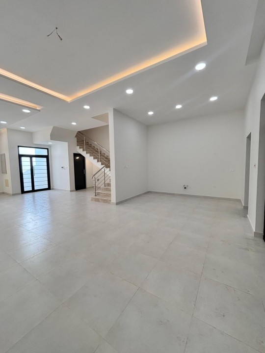 Villa for Sale in Durrat Al Muharraq Image #7954 1