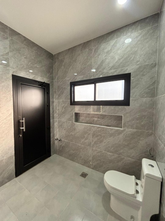 Villa for Sale in Durrat Al Muharraq Image #7954 3