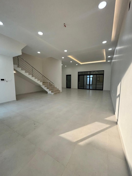 Villa for Sale in Durrat Al Muharraq Image #7954 7