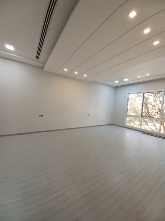 Villa for Sale in Sar Image #8389 6