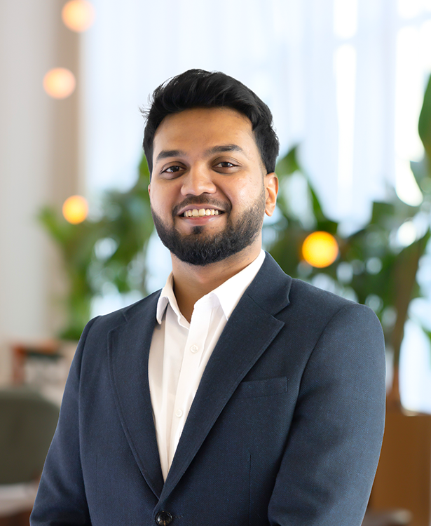 صورة حارث شيخ