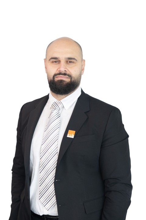 صورة جوي ايوب