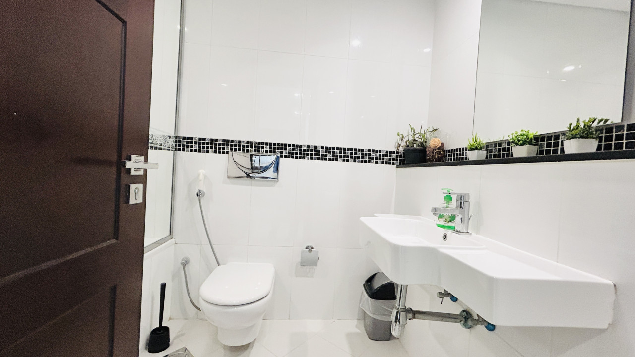 Studio Apartment for Sale in Juffair Image #10016 5