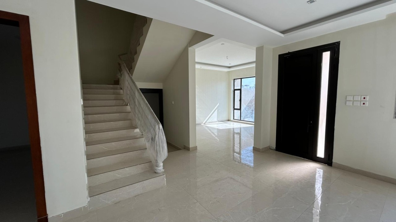 صورة فيلا للبيع في المالكية #8874 1