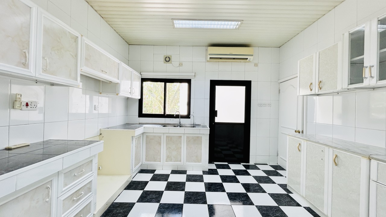 صورة فيلا للإيجار في جرداب #9522 3