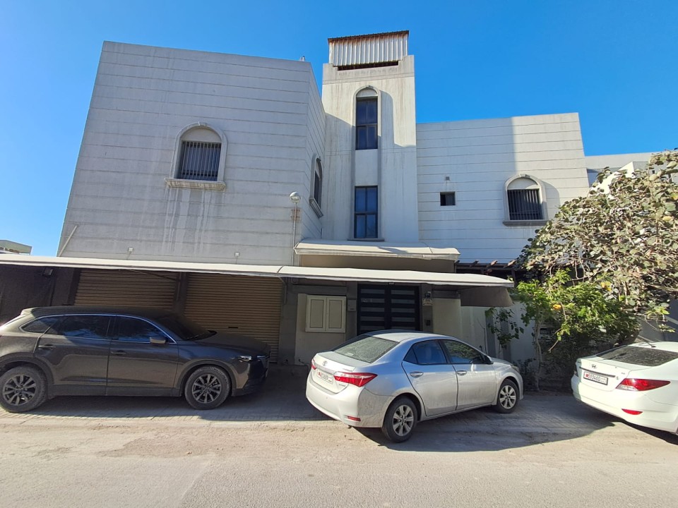 Villa for Sale in Sitra Image #8465 0