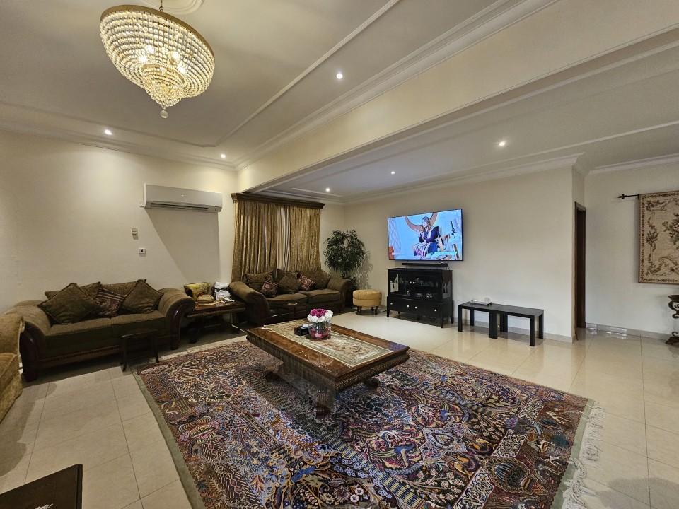Villa for Sale in Janabiyah Image #8469 7