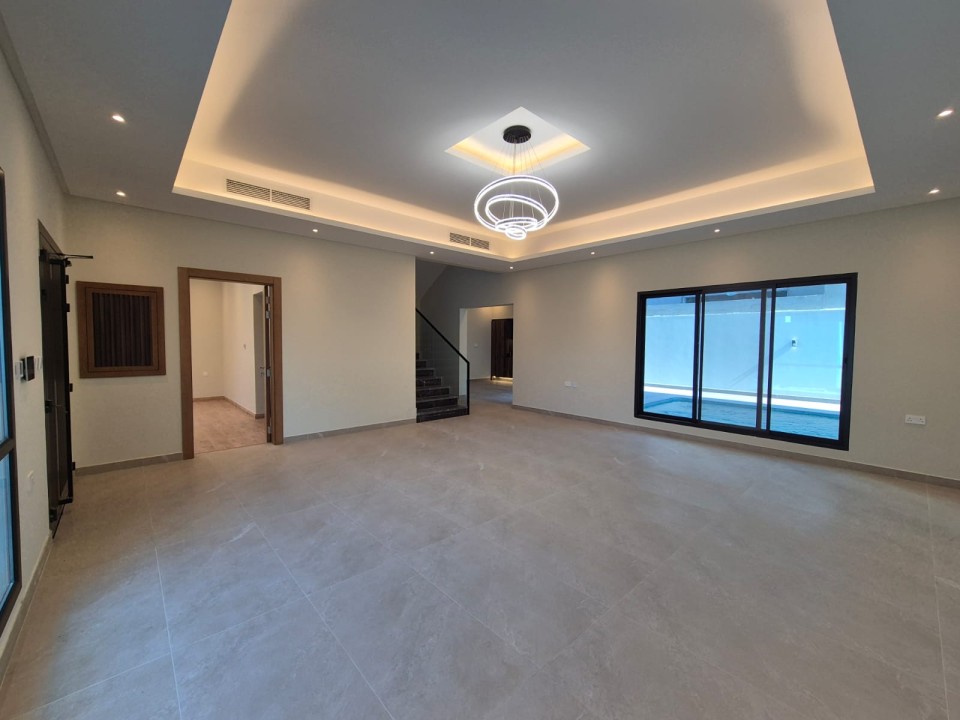 صورة فيلا للبيع في توبلي #8534 2