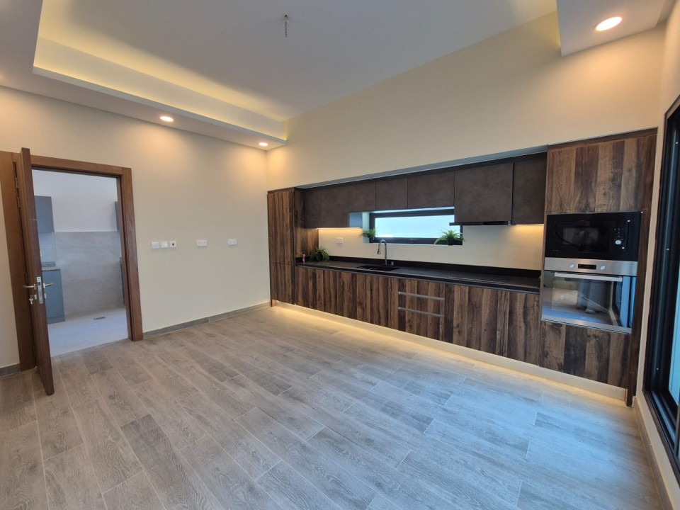 صورة فيلا للبيع في توبلي #8534 4