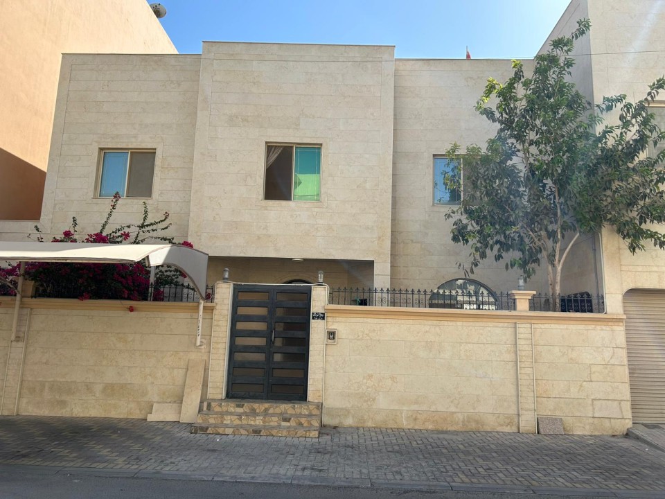 Villa for Sale in Arad Image #8573 0