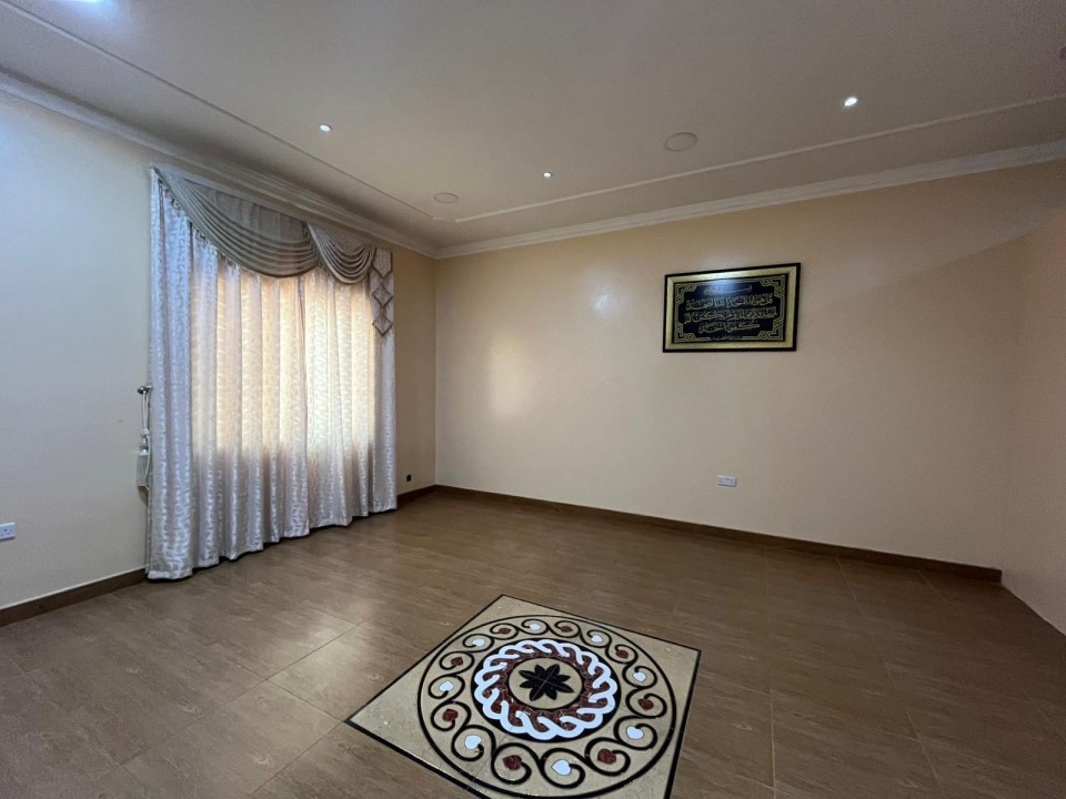 Villa for Sale in Arad Image #8573 2