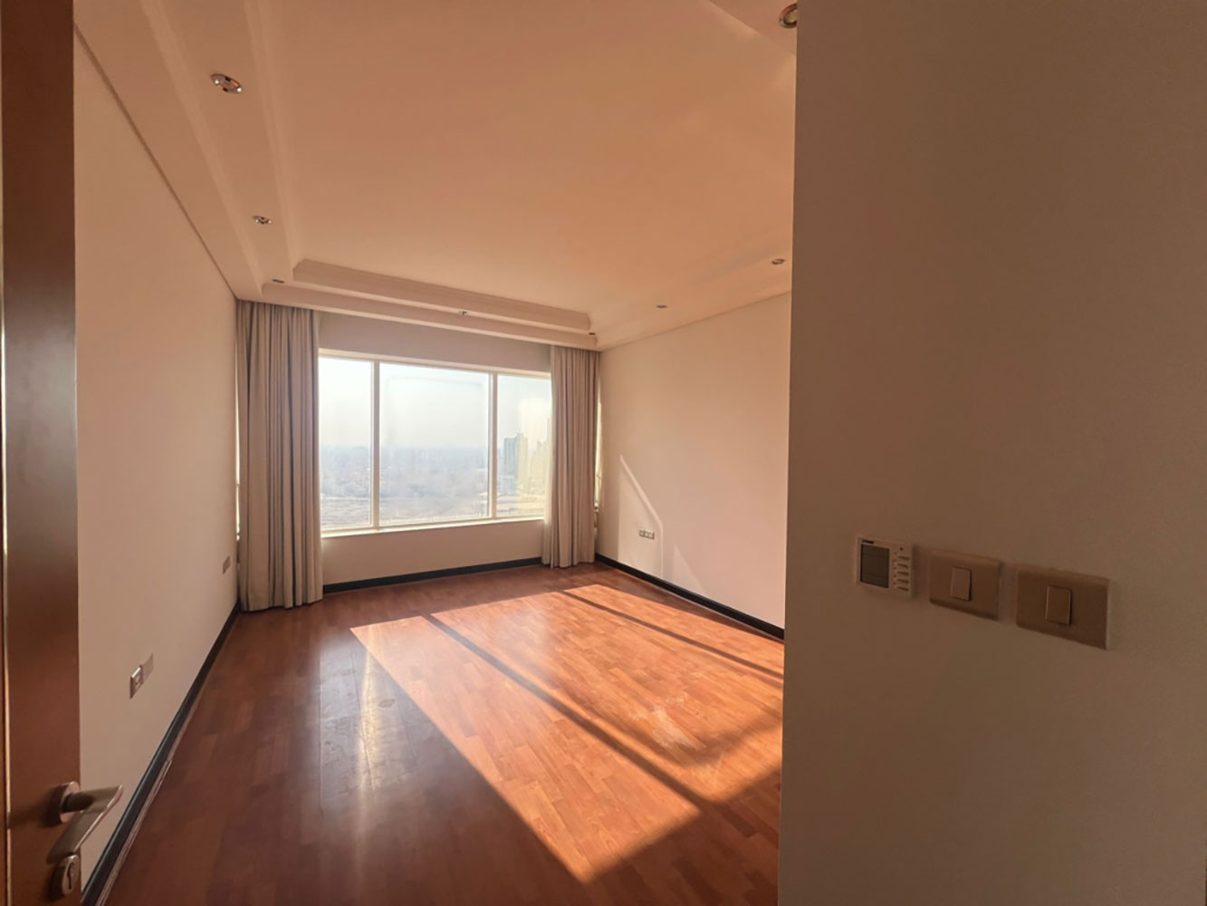 property 3737 image 0