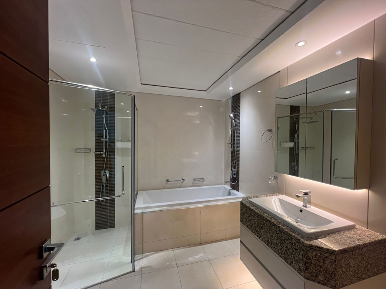 property 4989 image 4