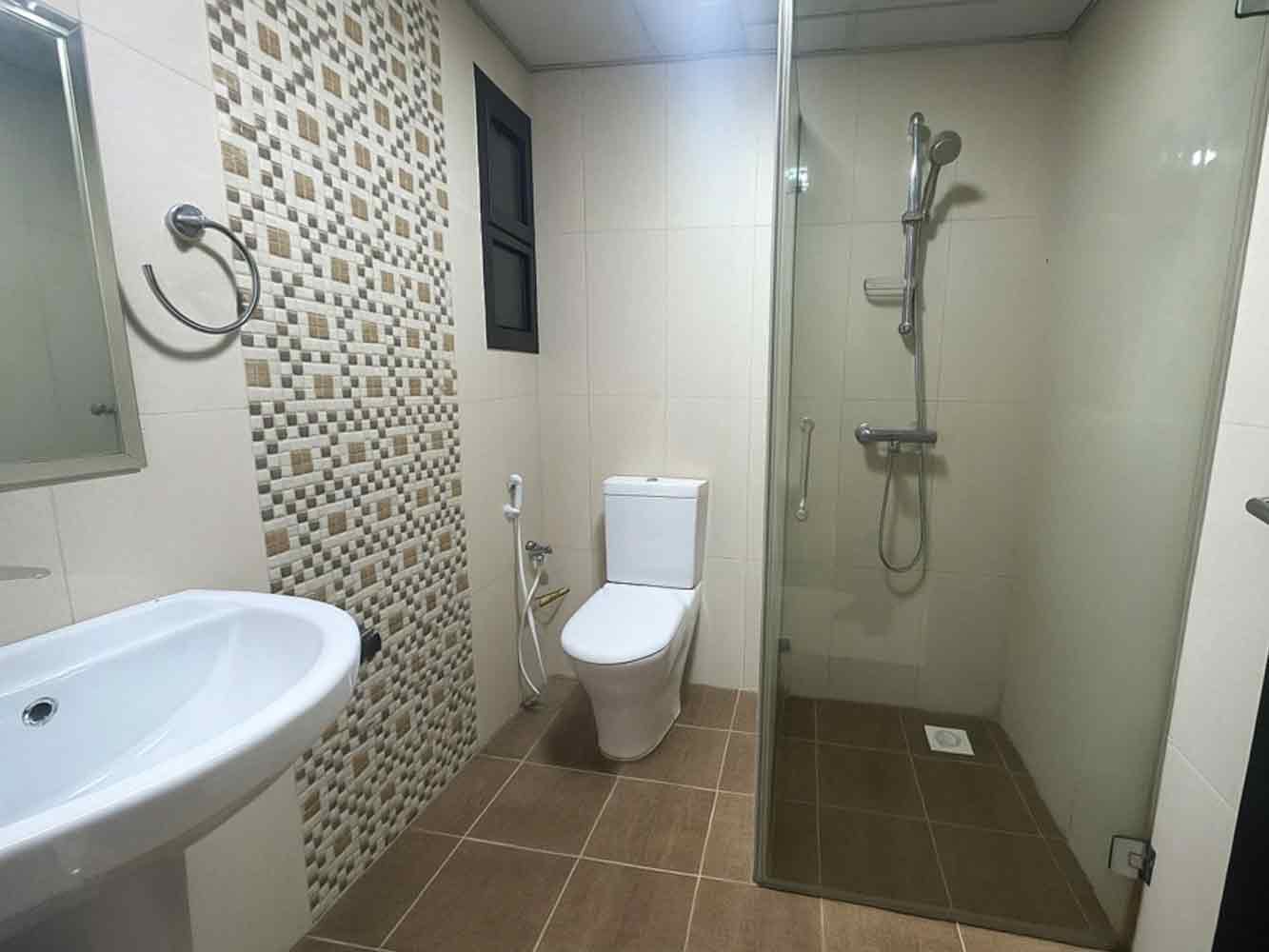 property 5380 image 3