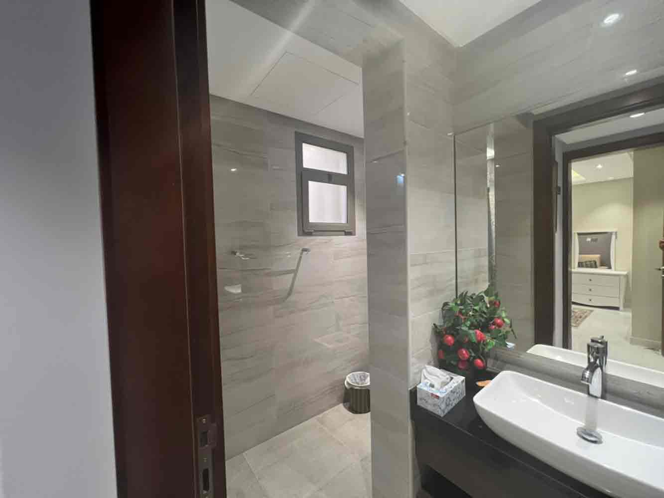 property 5450 image 2