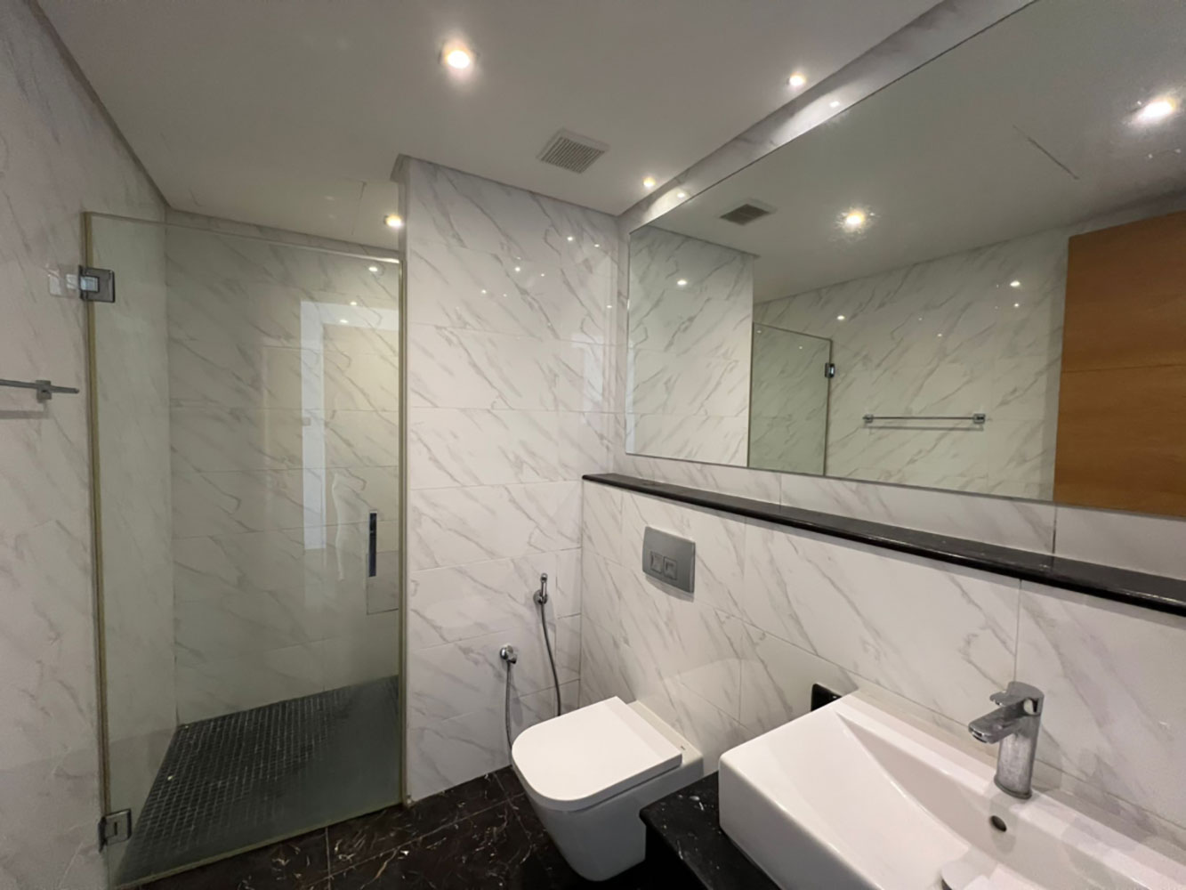 property 5640 image 2