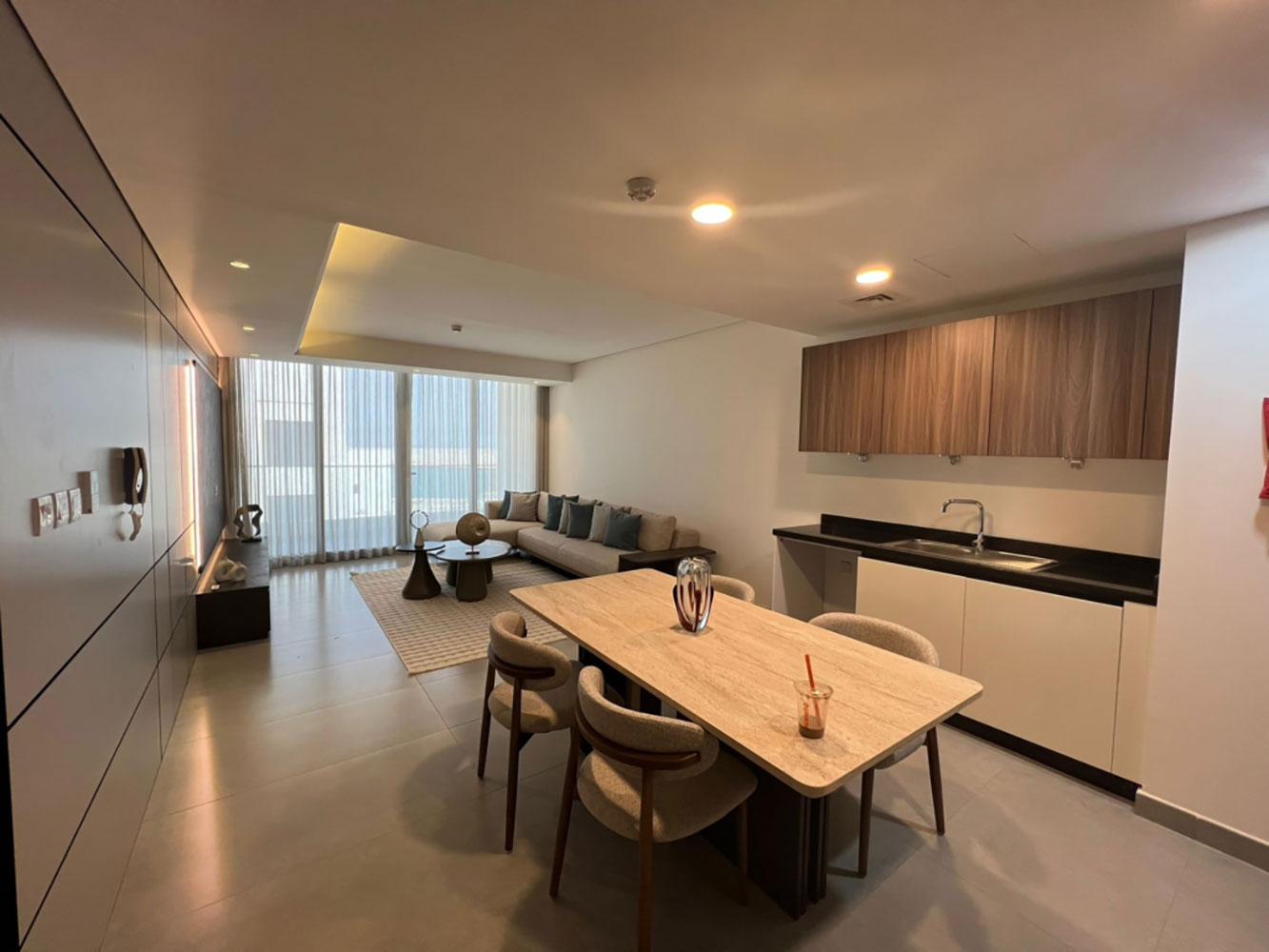 property 5661 image 0