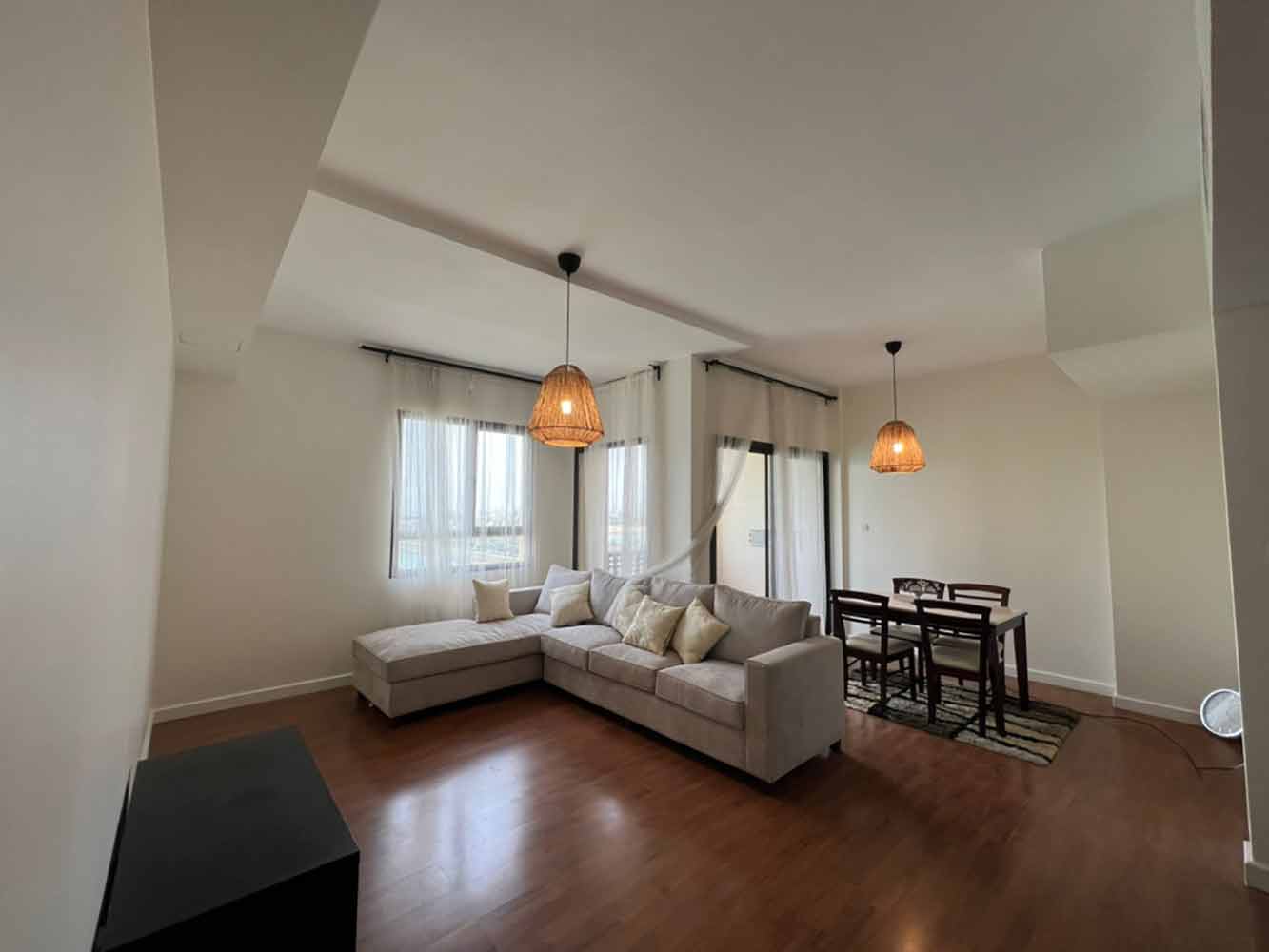 property 5747 image 0