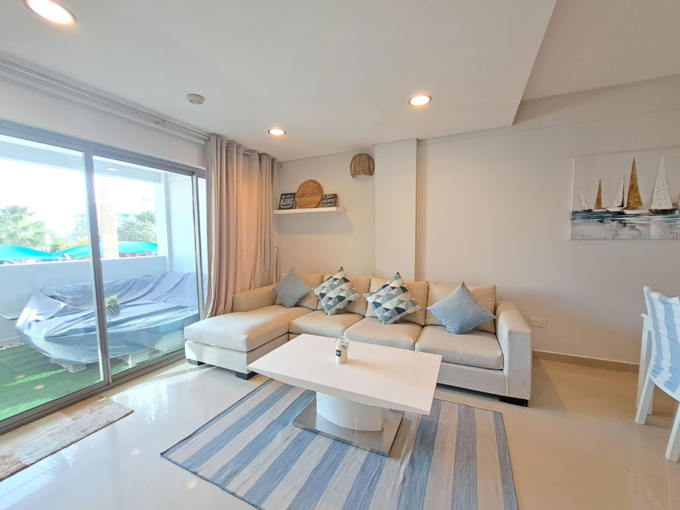 property 6694 image 0