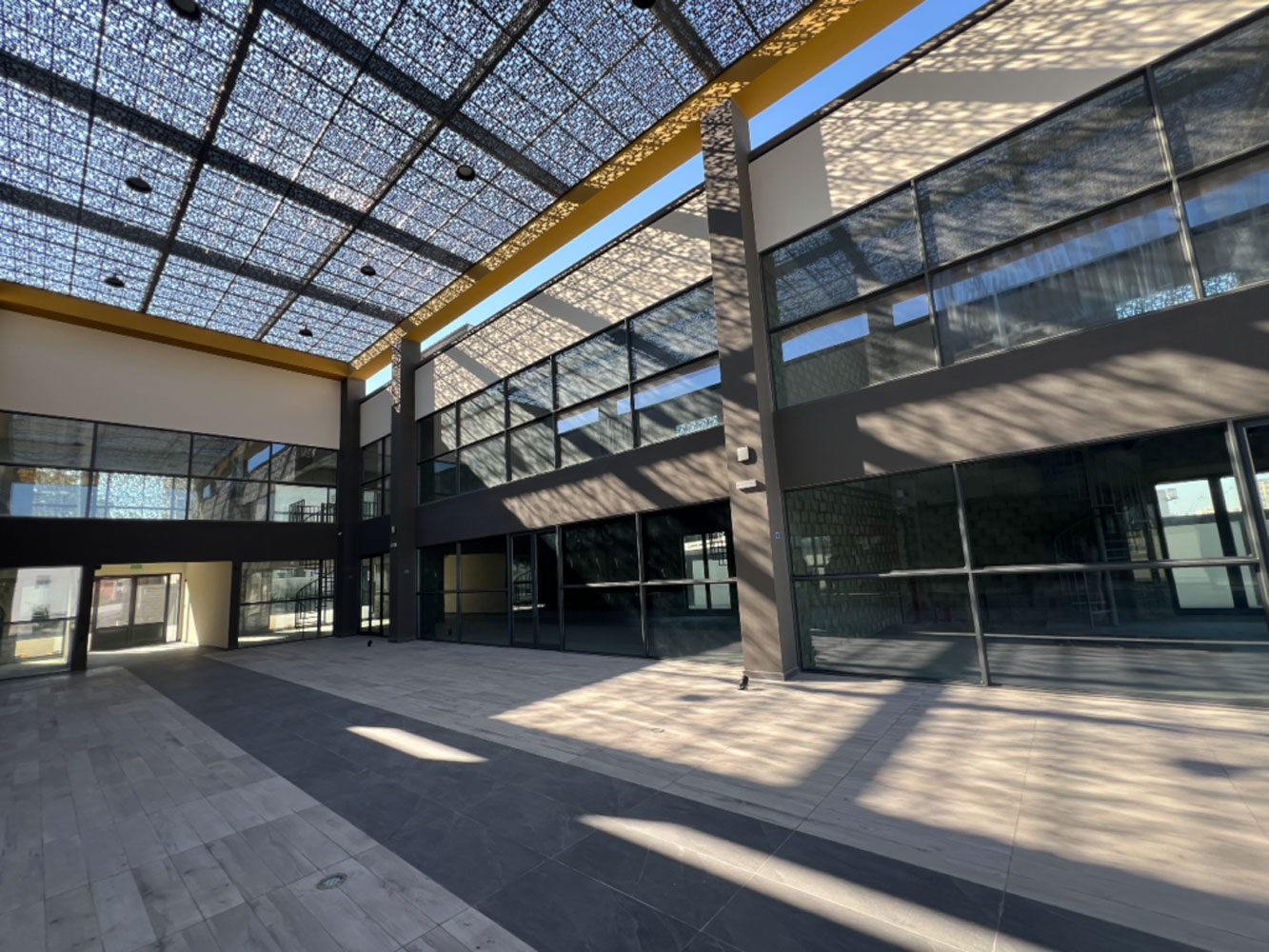 property 6817 image 1