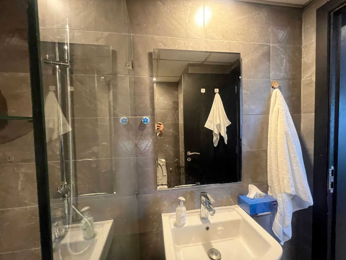 property 6827 image 1