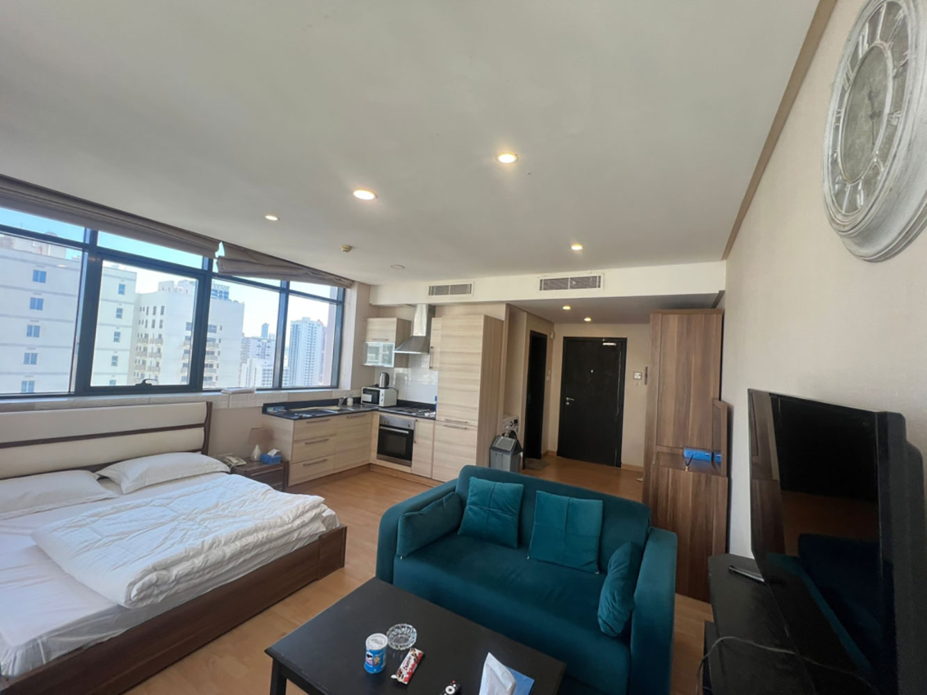 property 6827 image 0