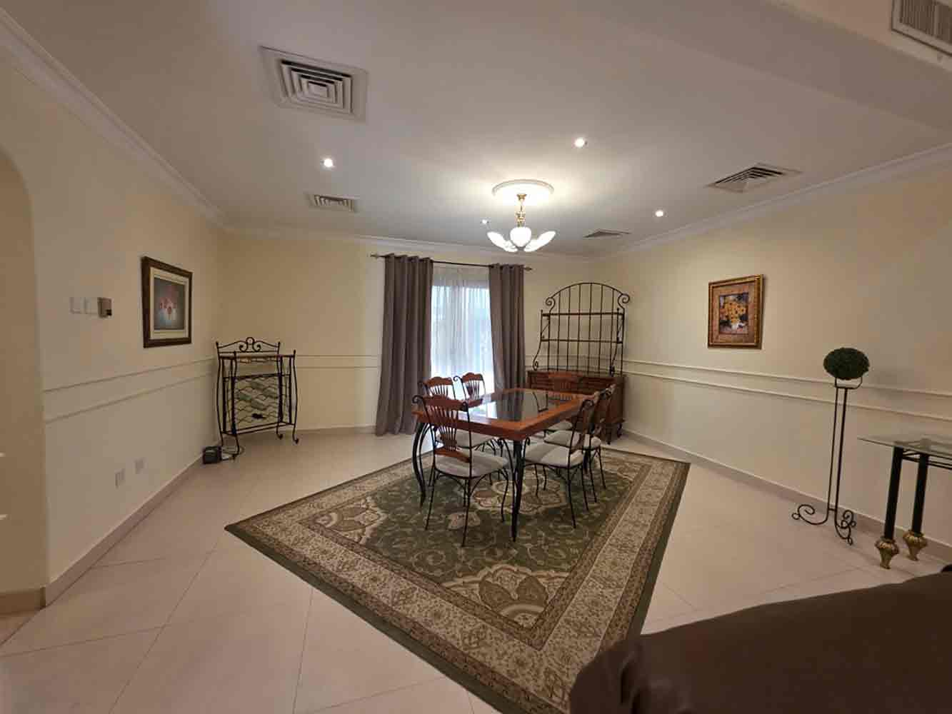 property 6872 image 3