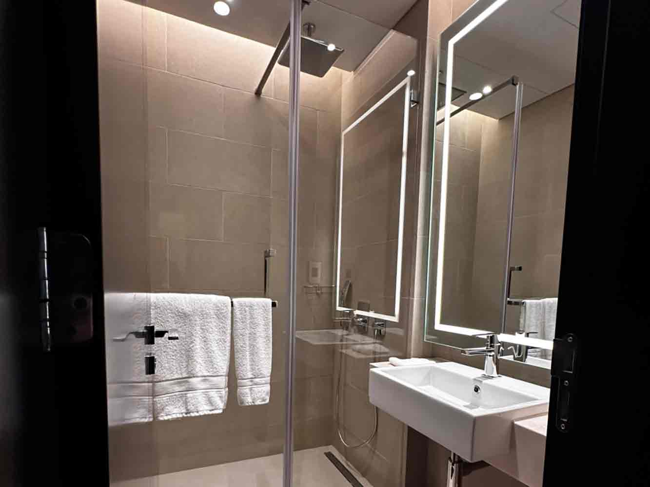 property 6873 image 3