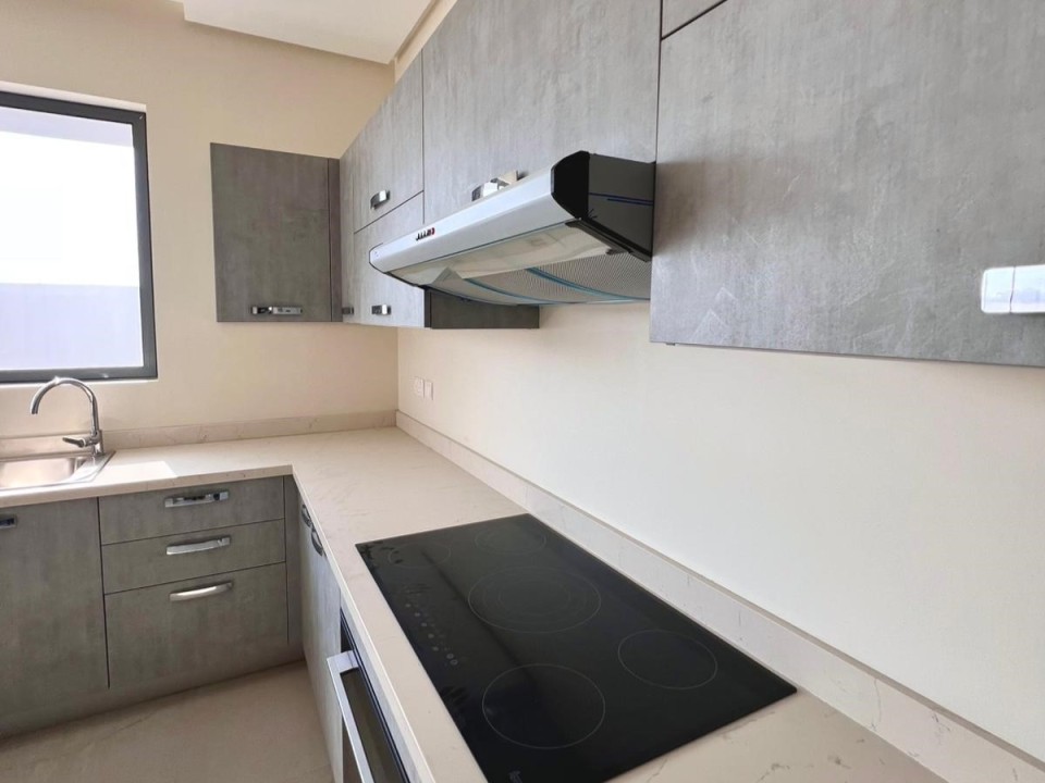 property 7606 image 6