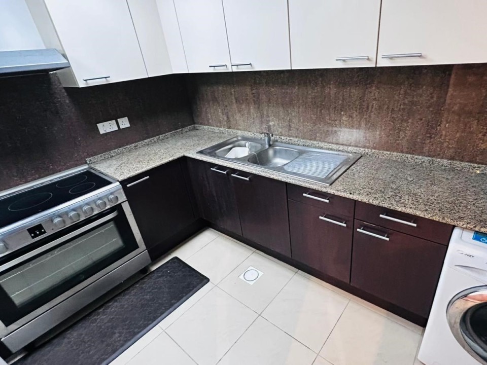 property 7607 image 3