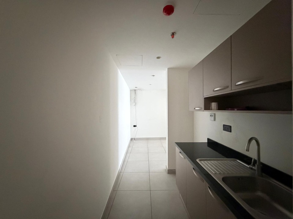 صورة مكتب للبيع في ضاحية السيف #7700 2