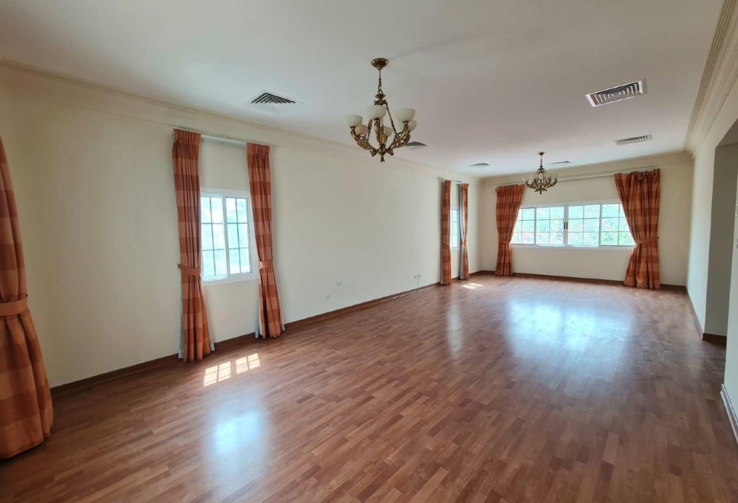 صورة فيلا للإيجار في الجفير #8292 2