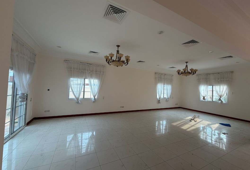 صورة فيلا للإيجار في الجفير #8292 3