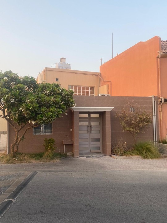 صورة فيلا للبيع في مدينة عيسى #8859 0