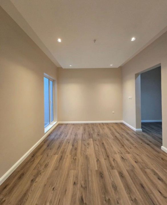 صورة فيلا للبيع في سار #8866 2