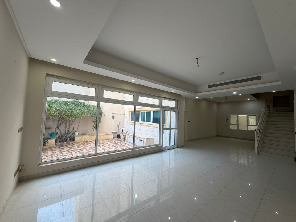 Villa for Sale in Hidd Image #8983 1