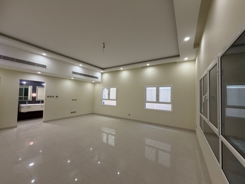 Villa for Sale in Hidd Image #8983 3