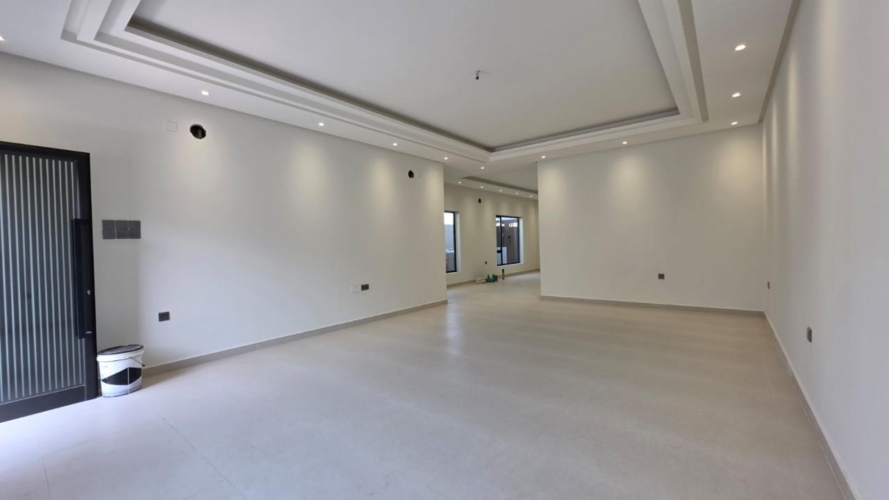 صورة فيلا للبيع في البسيتين #9043 3