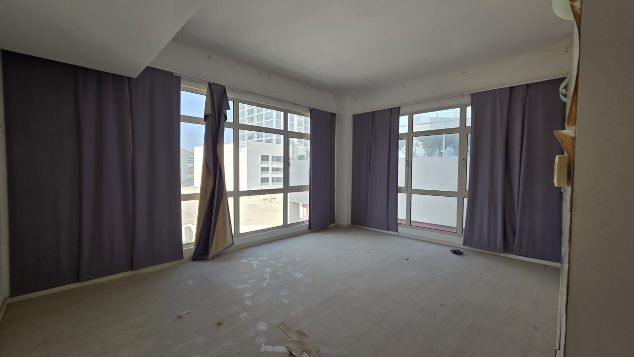 صورة شقة للبيع في جزر امواج #9050 0