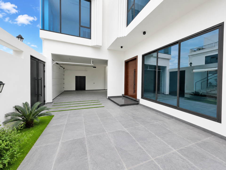 Villa for Sale in Sar Image #12135 1