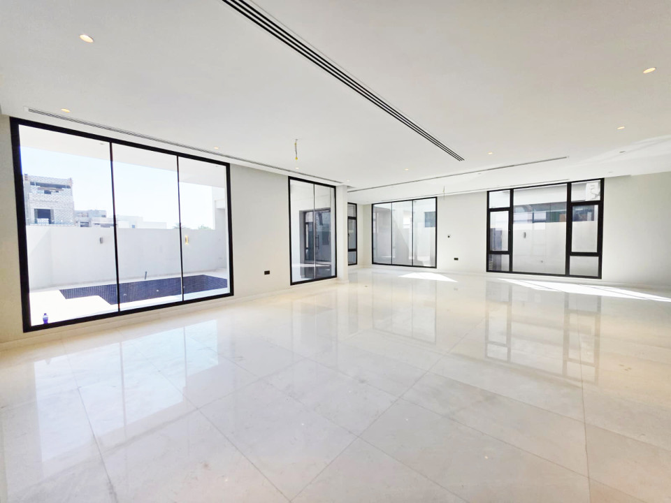 Villa for Sale in Sar Image #12139 3