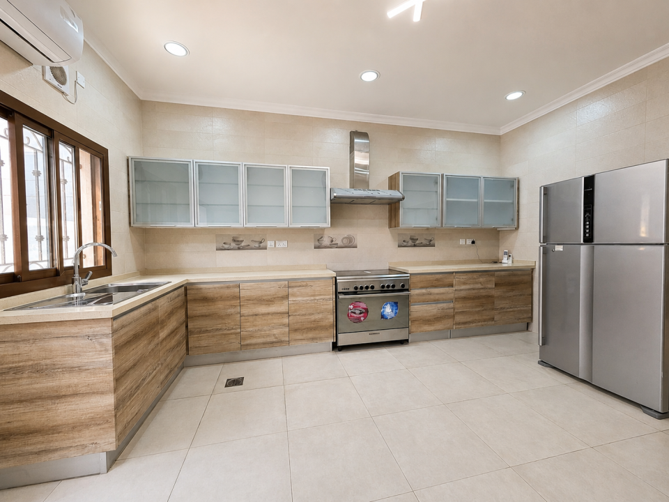 Villa for Sale in Sanad Image #12296 6