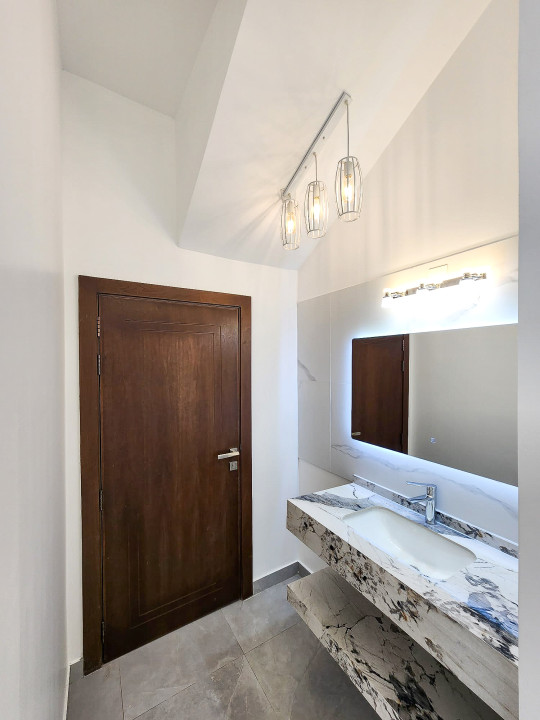 Villa for Sale in Sar Image #11784 5