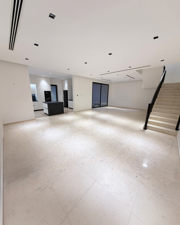 Villa for Sale in Sar Image #11785 2